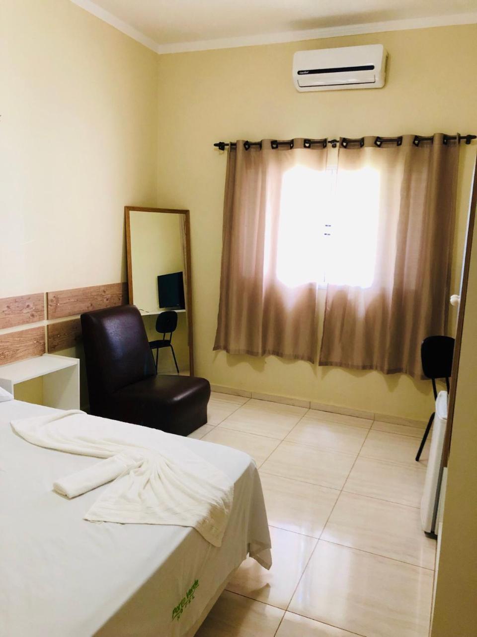 Porto Verde Hotel Lins Extérieur photo